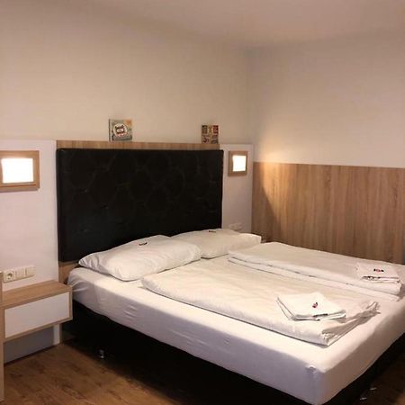 Gastehaus Penny Rooms N Hallein Ngoại thất bức ảnh