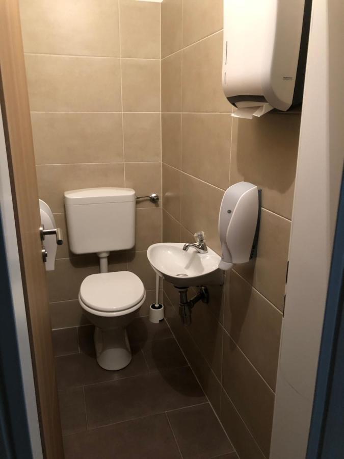 Gastehaus Penny Rooms N Hallein Ngoại thất bức ảnh