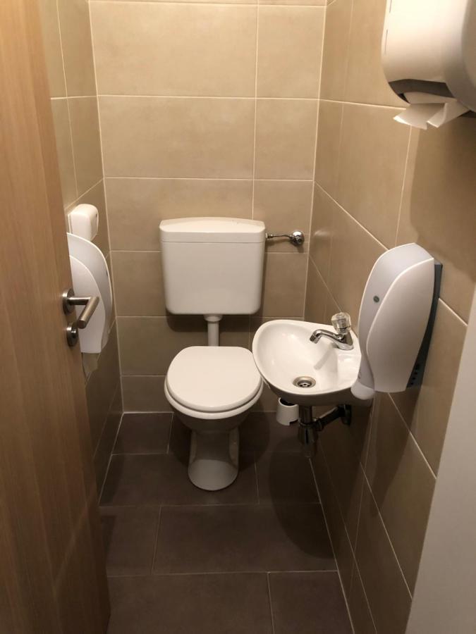 Gastehaus Penny Rooms N Hallein Ngoại thất bức ảnh